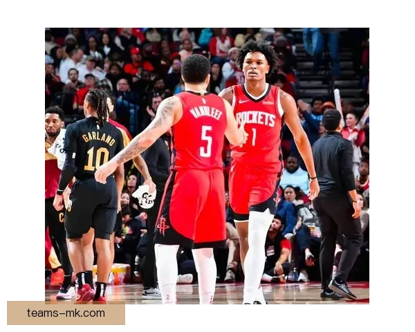 快船五连胜力克雄鹿小卡连场高分大洛迎盖帽里程碑